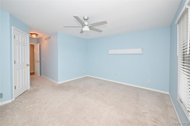 35285 Lone Pine Lane, Farmington Hills, MI 48335
