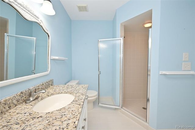 35285 Lone Pine Lane, Farmington Hills, MI 48335