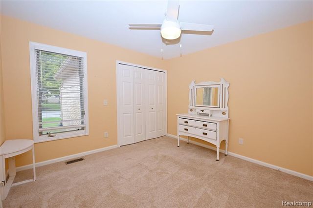 35285 Lone Pine Lane, Farmington Hills, MI 48335