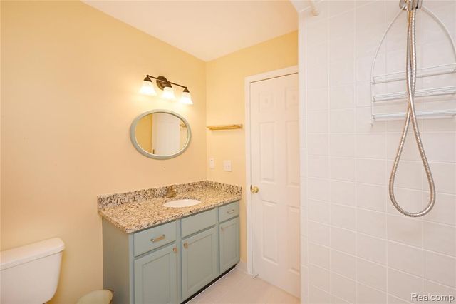 35285 Lone Pine Lane, Farmington Hills, MI 48335