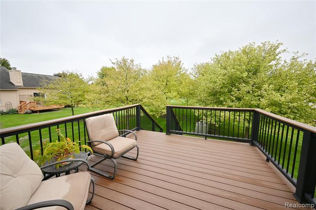 35285 Lone Pine Lane, Farmington Hills, MI 48335