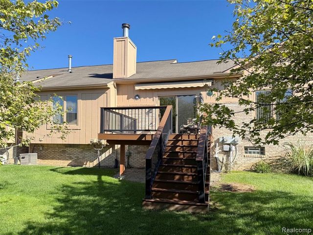 35285 Lone Pine Lane, Farmington Hills, MI 48335