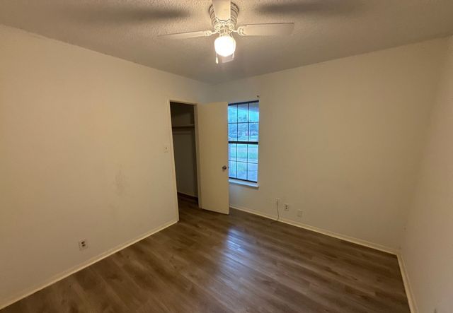 817 Oak Grove Lane, Royse City, TX 75189