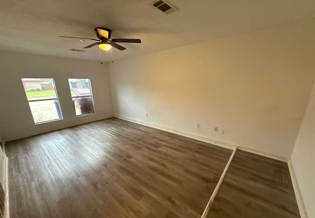 817 Oak Grove Lane, Royse City, TX 75189