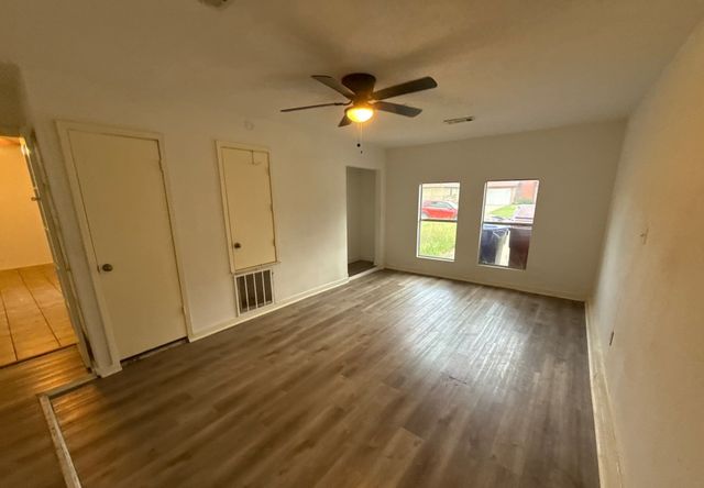 817 Oak Grove Lane, Royse City, TX 75189