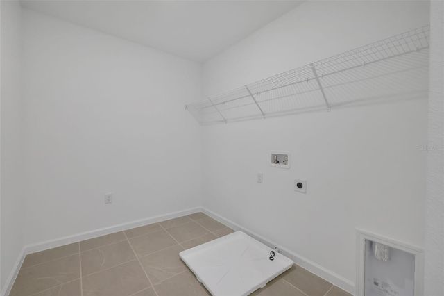 2956 SUPERMARINE ROAD, Tavares, FL 32778