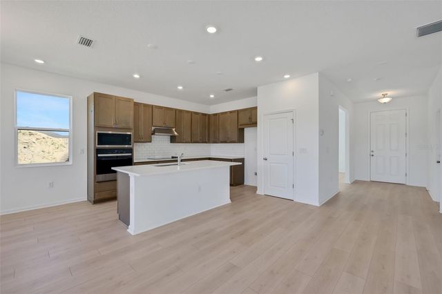 2956 SUPERMARINE ROAD, Tavares, FL 32778
