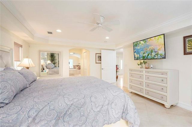 5208 SW 8th CT, Cape Coral, FL 33914