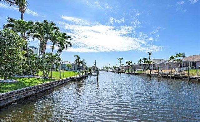 5208 SW 8th CT, Cape Coral, FL 33914