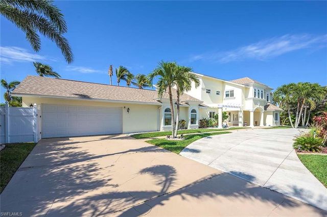 5208 SW 8th CT, Cape Coral, FL 33914