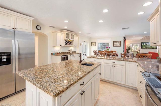 5208 SW 8th CT, Cape Coral, FL 33914