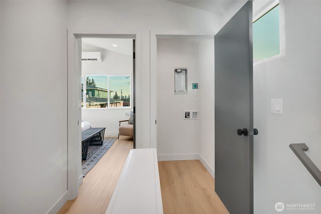 4411 S Holly Street, Seattle, WA 98118