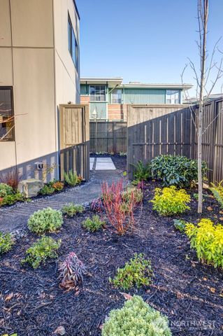 4411 S Holly Street, Seattle, WA 98118