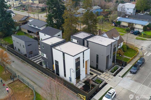 4411 S Holly Street, Seattle, WA 98118