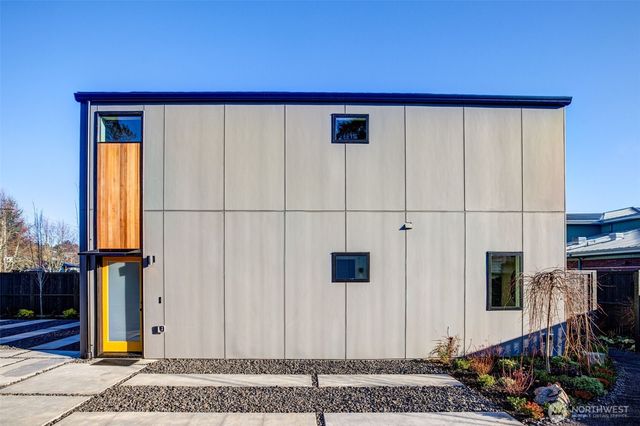 4411 S Holly Street, Seattle, WA 98118