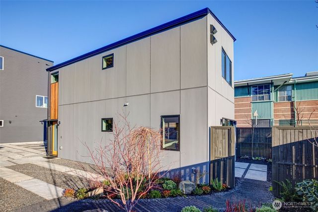 4411 S Holly Street, Seattle, WA 98118