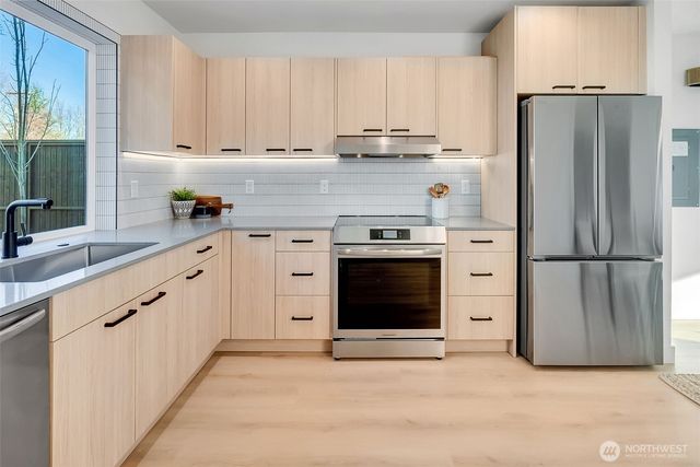 4411 S Holly Street, Seattle, WA 98118