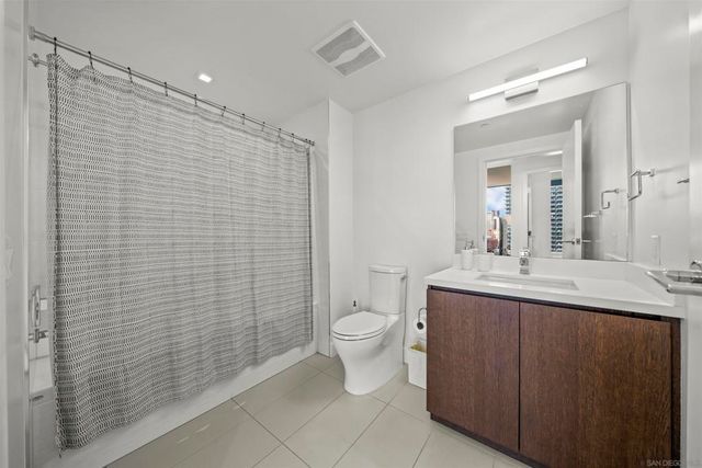 1388 Kettner 2206, San Diego, CA 92101