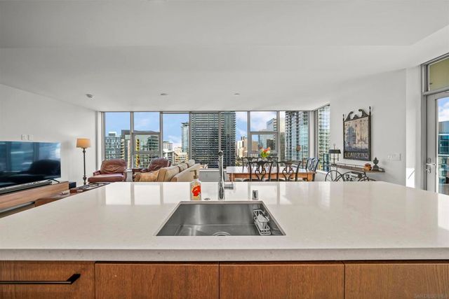 1388 Kettner 2206, San Diego, CA 92101