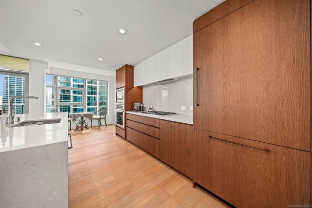 1388 Kettner 2206, San Diego, CA 92101
