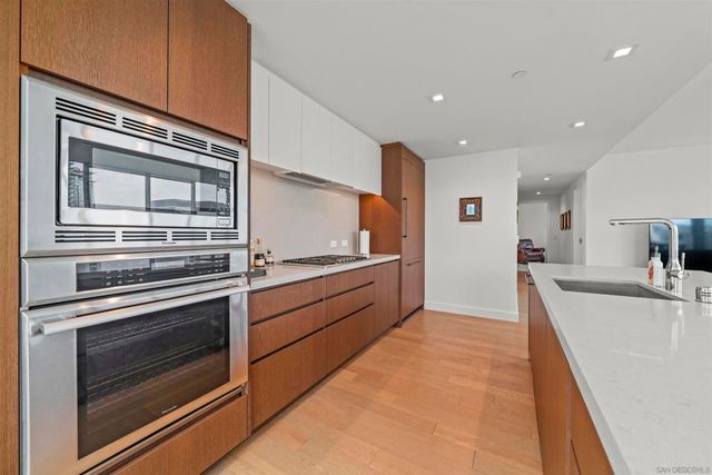 1388 Kettner 2206, San Diego, CA 92101