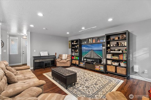 22701 12th Place W, Bothell, WA 98021