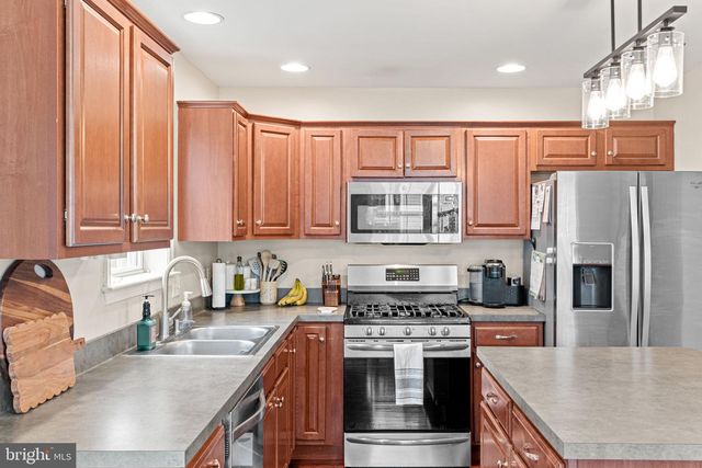 174 OLD SCHOOLHOUSE LANE, Mechanicsburg, PA 17055