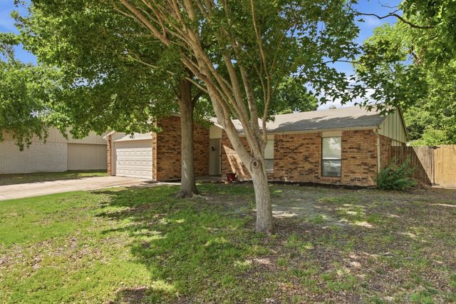 5113 Blue Glen Drive, The Colony, TX 75056