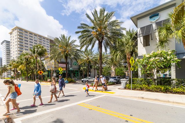 371 SE 15th Avenue, Pompano Beach, FL 33060