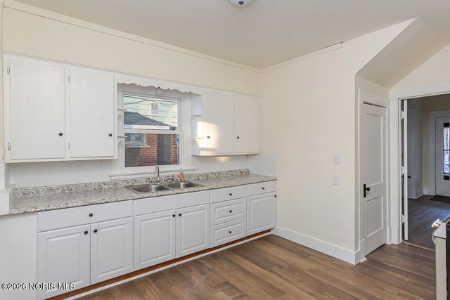 734 Brighton Avenue, Toledo, OH 43609