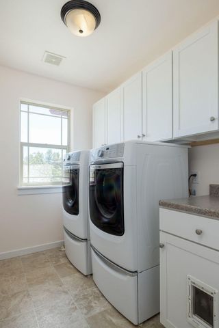 2934 NE Dogwood Drive, Bend, OR 97701