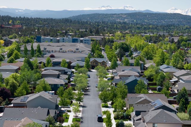 2934 NE Dogwood Drive, Bend, OR 97701