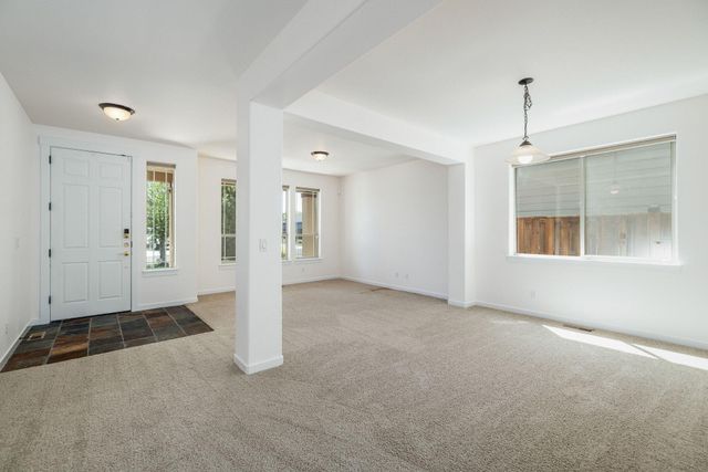 2934 NE Dogwood Drive, Bend, OR 97701