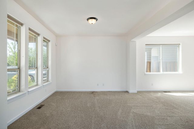 2934 NE Dogwood Drive, Bend, OR 97701