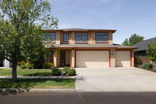 2934 NE Dogwood Drive, Bend, OR 97701