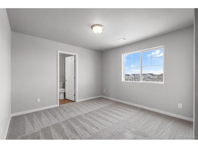 736 N Carrie Ct, Watkins, CO 80137