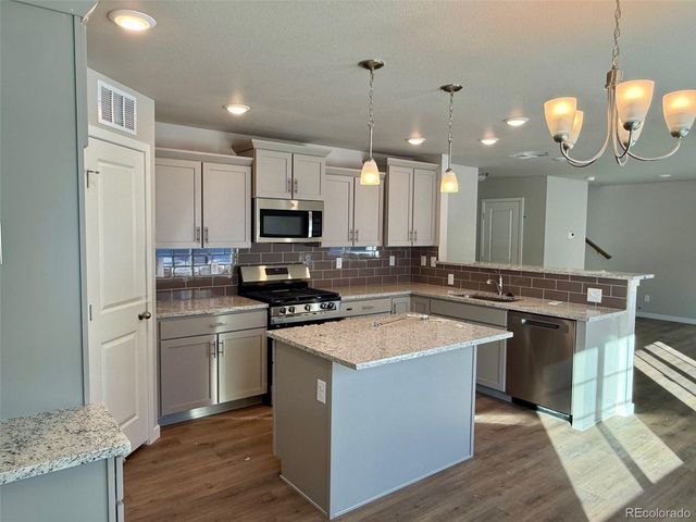 736 N Carrie Ct, Watkins, CO 80137