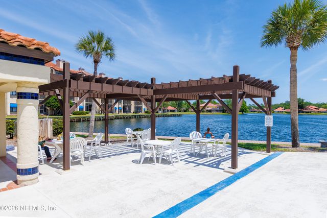 4050 MIZNER Circle S, Jacksonville, FL 32217