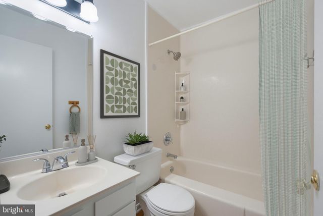 1136 TYLER AVE, Annapolis, MD 21403