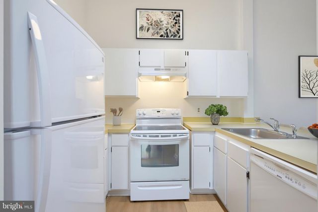 1136 TYLER AVE, Annapolis, MD 21403
