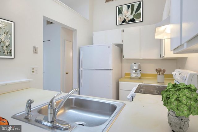 1136 TYLER AVE, Annapolis, MD 21403
