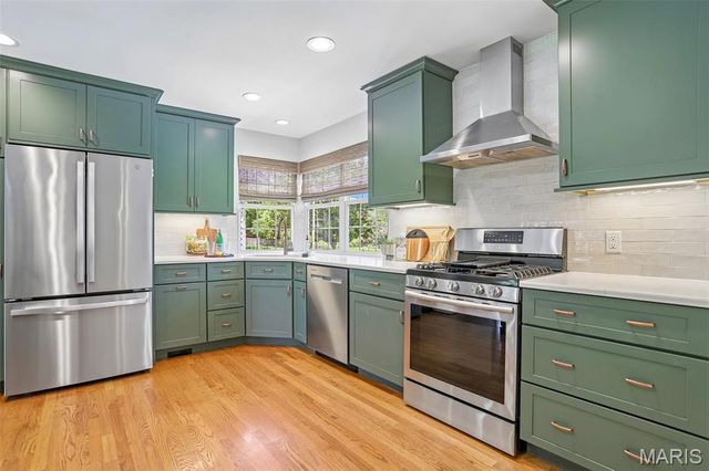 4709 Theiss Road, St Louis, MO 63128