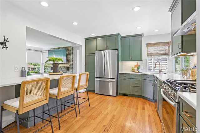 4709 Theiss Road, St Louis, MO 63128