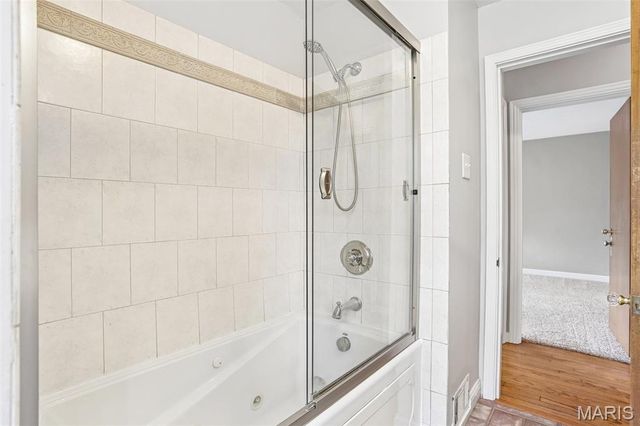 4709 Theiss Road, St Louis, MO 63128