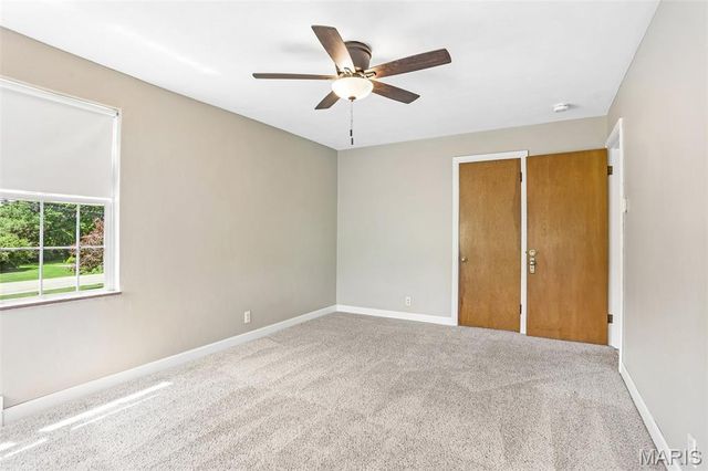 4709 Theiss Road, St Louis, MO 63128