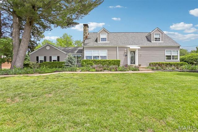 4709 Theiss Road, St Louis, MO 63128