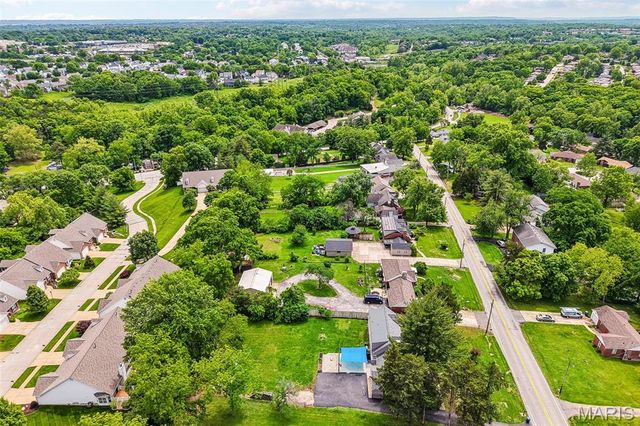4709 Theiss Road, St Louis, MO 63128