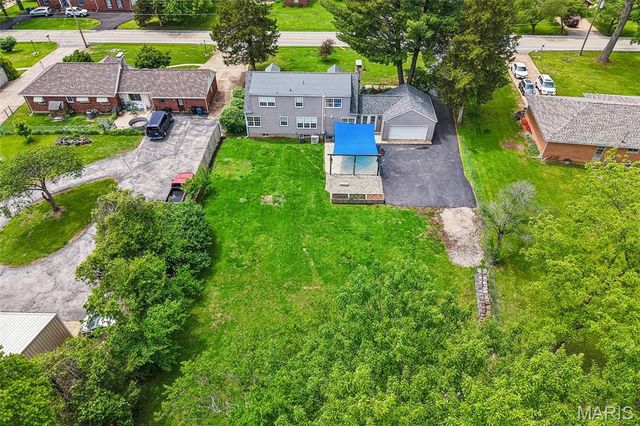 4709 Theiss Road, St Louis, MO 63128
