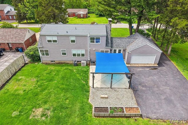 4709 Theiss Road, St Louis, MO 63128