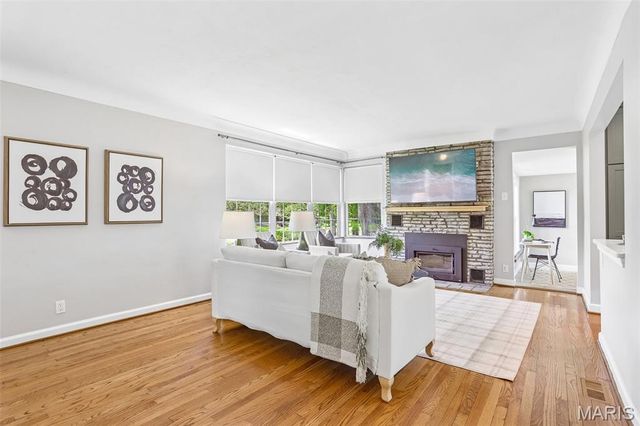 4709 Theiss Road, St Louis, MO 63128